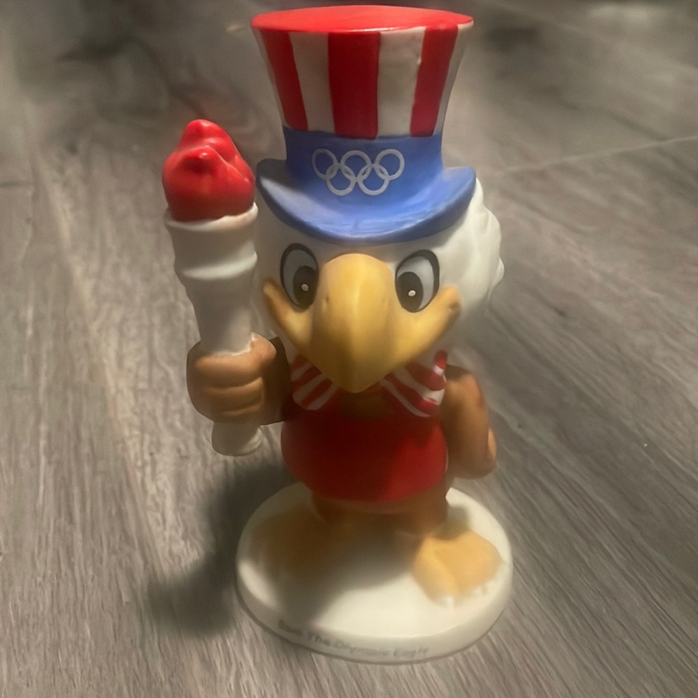 Sam the Olympic Eagle 1980 LA Olympic Committee Ceramic figurine Collector item